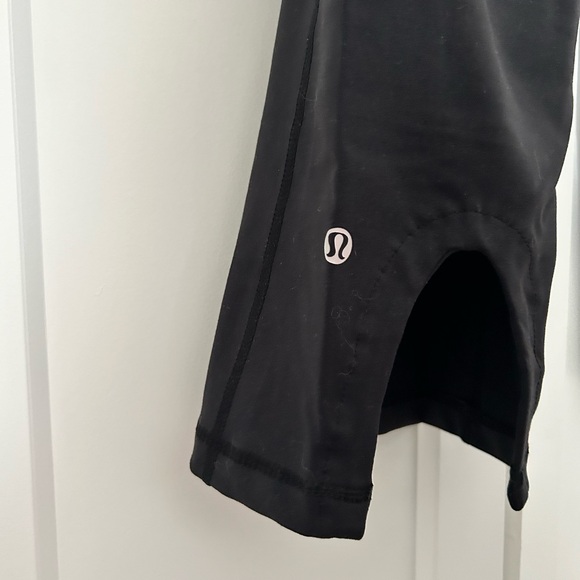 Lululemon cropped leggings with slit - Picture 3 of 4